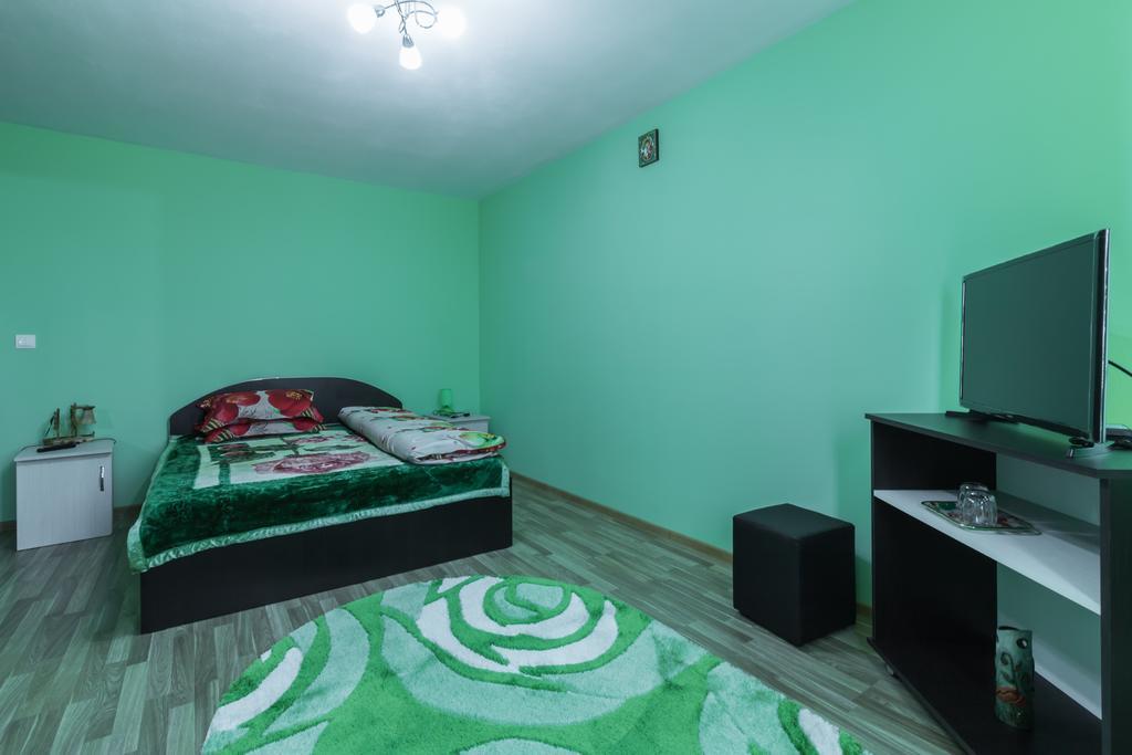 Conacul Lui Bulica Hotell Novaci-Străini Exteriör bild