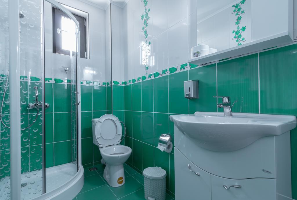 Conacul Lui Bulica Hotell Novaci-Străini Exteriör bild