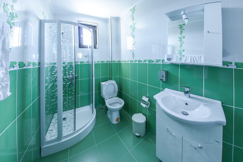 Conacul Lui Bulica Hotell Novaci-Străini Exteriör bild