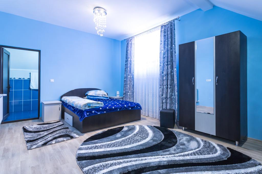 Conacul Lui Bulica Hotell Novaci-Străini Exteriör bild