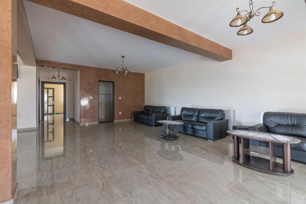 Conacul Lui Bulica Hotell Novaci-Străini Exteriör bild